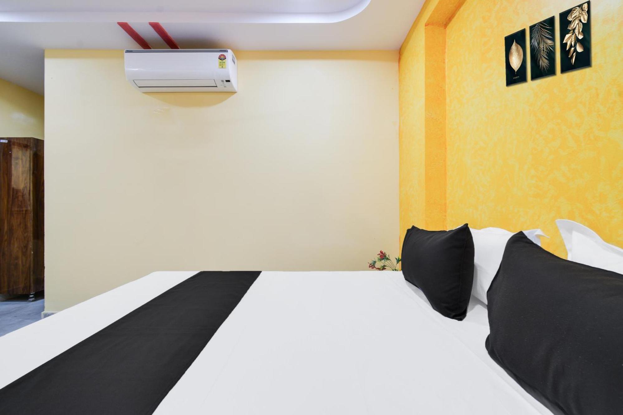 Hotel O Lucky Grand Hyderabad Exteriör bild